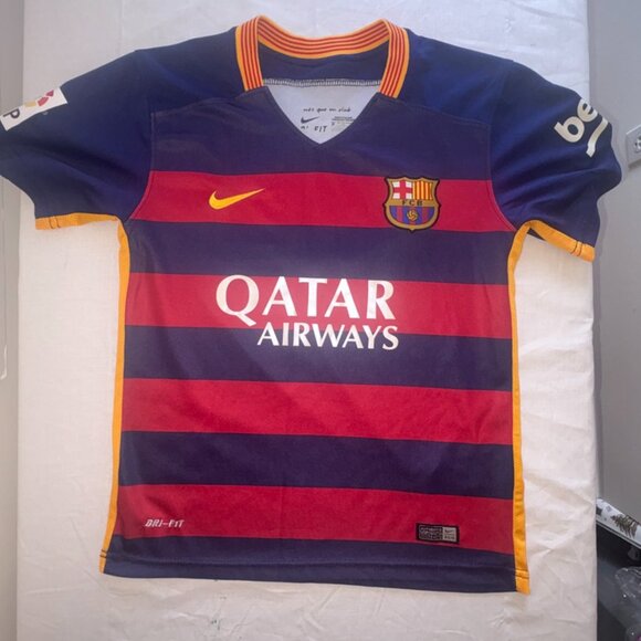 Nike FC Barcelona Més Que un Club Youth M (26) Lionel Messi Jersey EPL - Picture 10 of 13